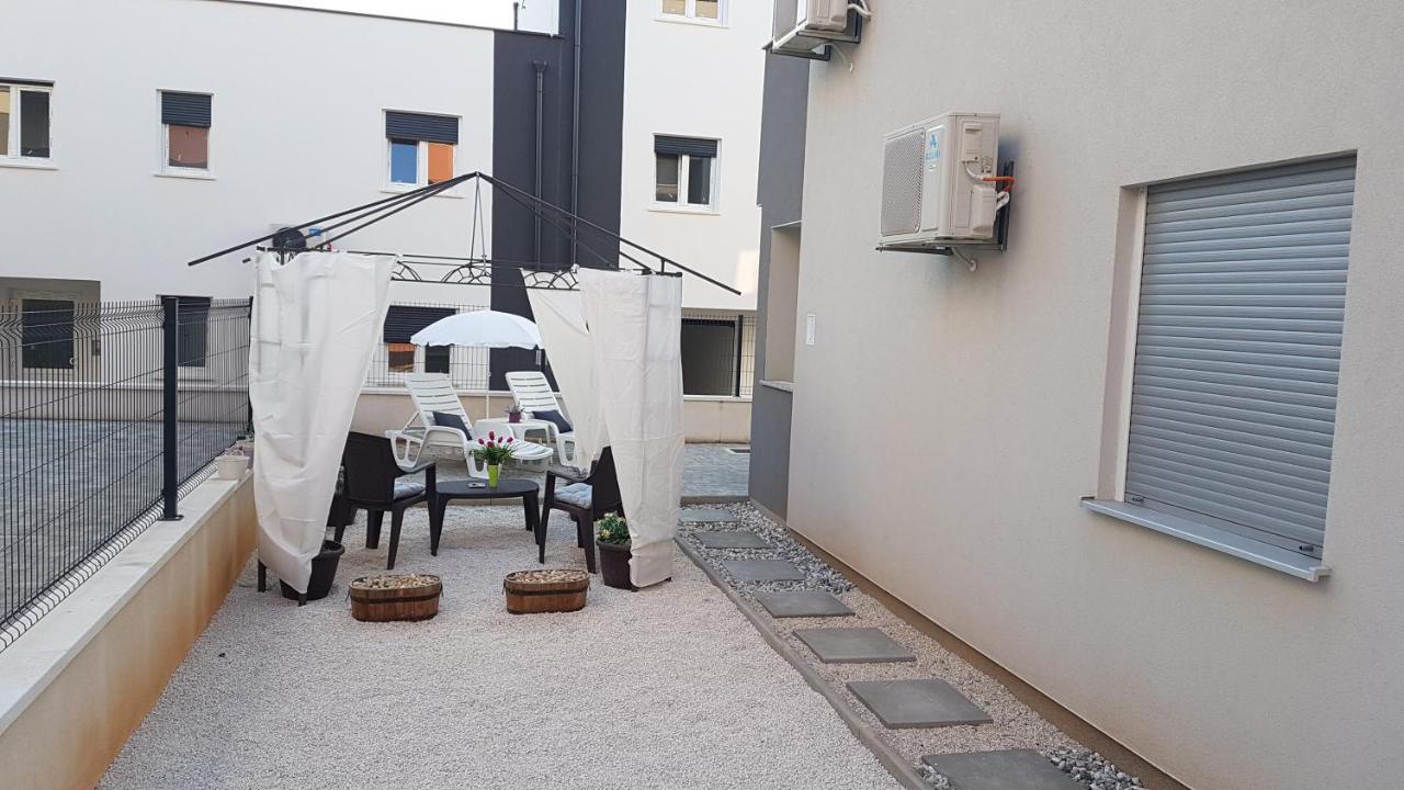 Apartments Brist Hills Pula Bagian luar foto
