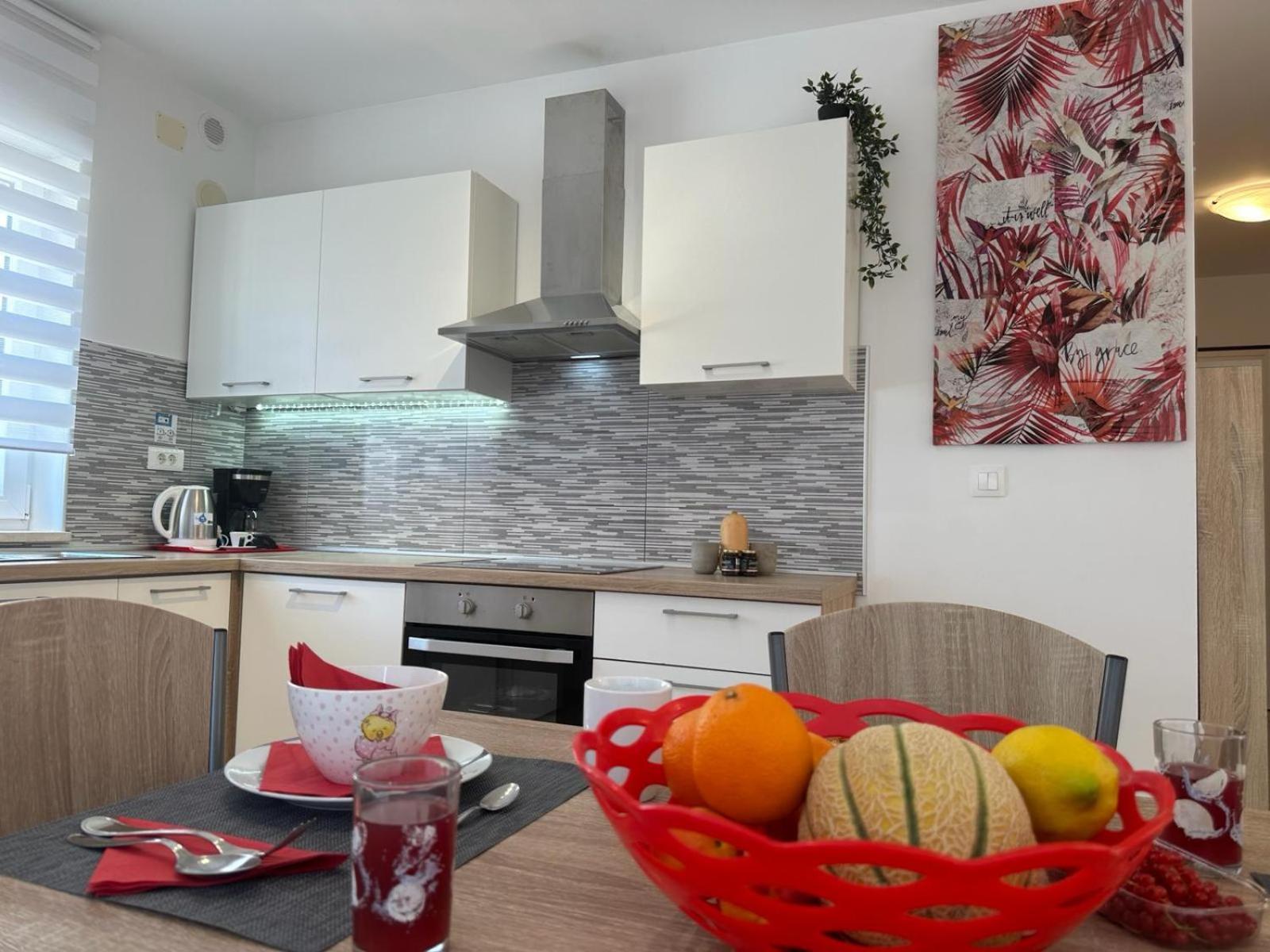 Apartments Brist Hills Pula Bagian luar foto